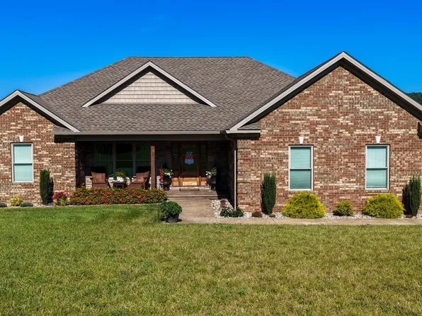 205 Heavenly Haven Dr, Horse Cave, KY 42749