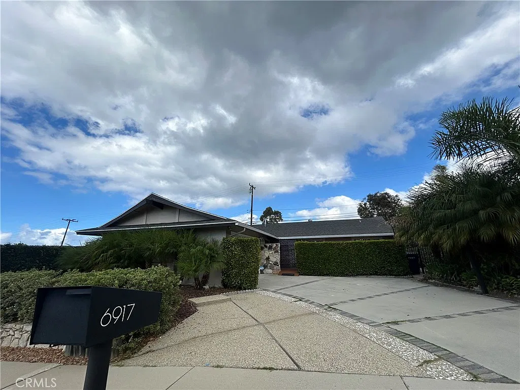 4 bed, 1896 sqft, $6,000 — Photo 1