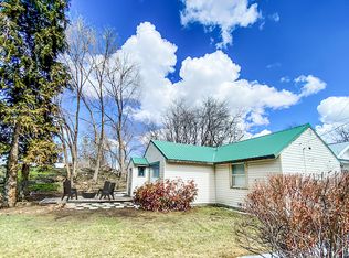 334 NW Chamberlain St, Bend, OR 97703