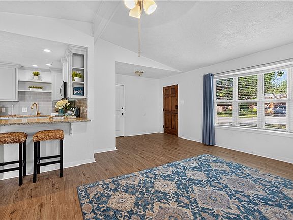 5th image of 3730 N Creek Cir