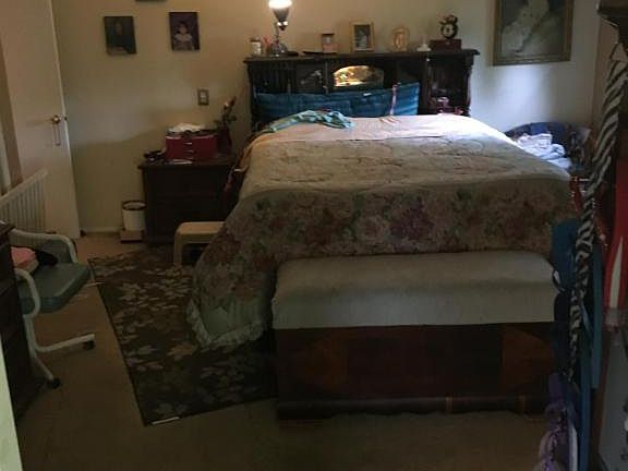 3rd image of 165 Port Royal Dr