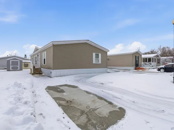 42047 La Roi Dr, Novi, MI 48377