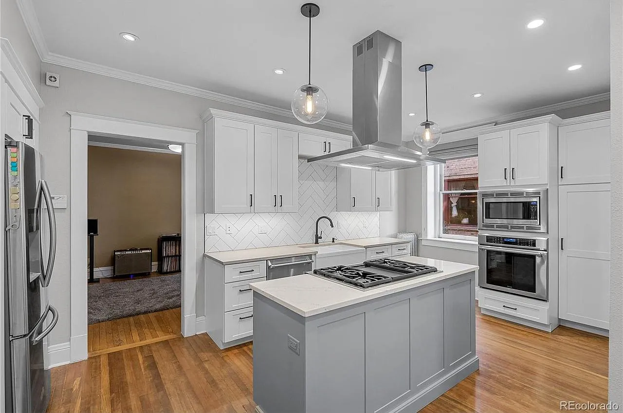 3 bed, 1772 sqft, $3,375 — Photo 2