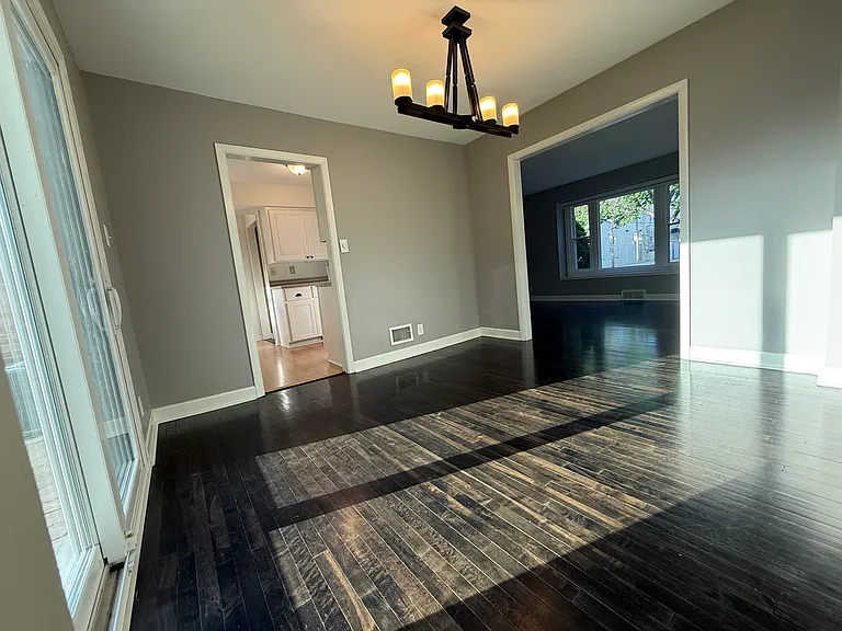5577 N Kent Ave — Photo 6