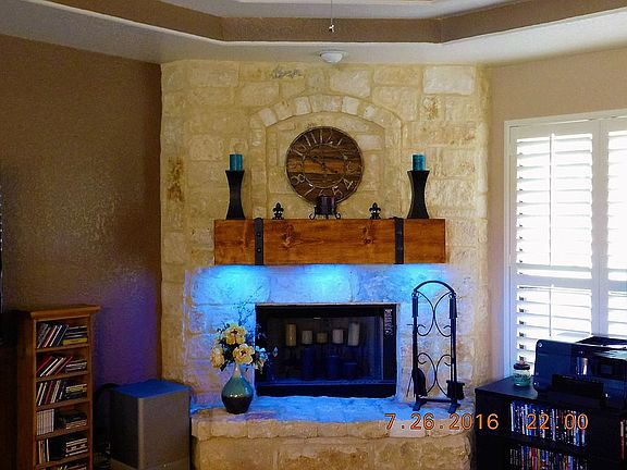 3rd image of 1453 Country Hills Dr