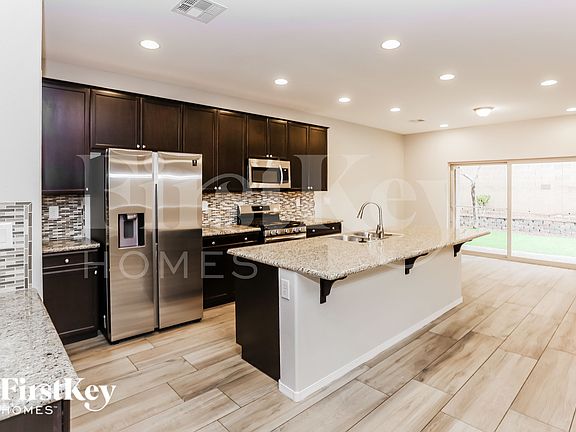 5th image of 10552 Mount Blackburn Ave