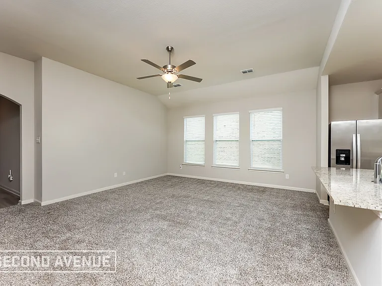 2109 Lorrie Ln — Photo 6