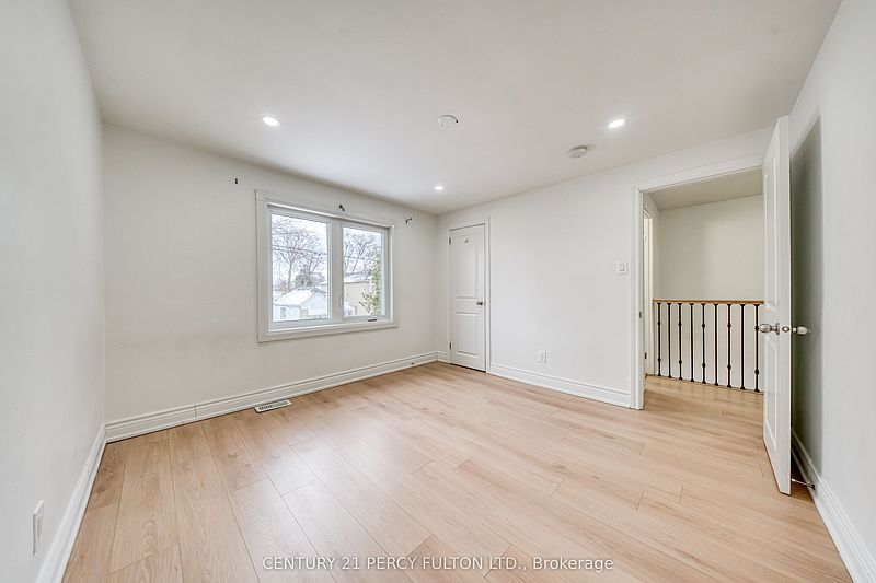 Toronto House for rent - 4 Bedrooms — photo 17