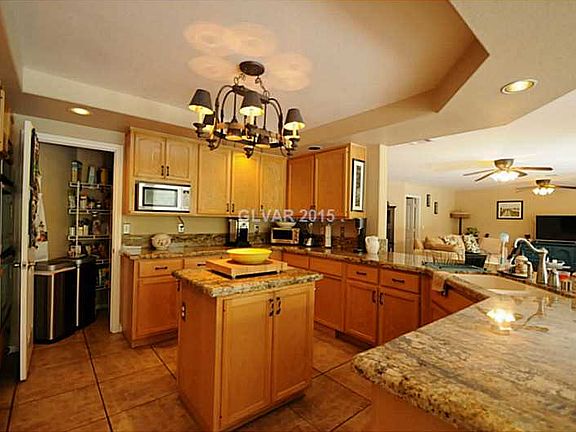 4th image of 9072 Baysinger Dr