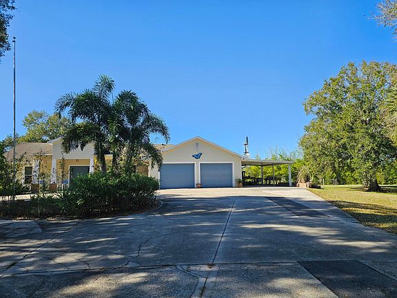 3rd image of 2990 NE 52nd Drive