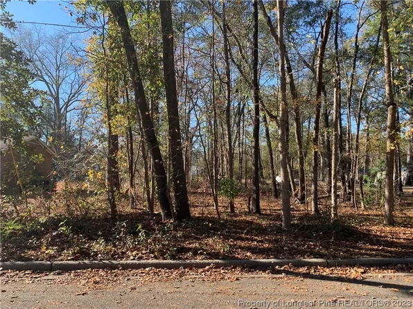 W Sunset Dr, Red Springs, NC 28377