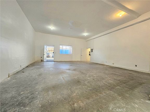 3rd image of 9616 Long Beach Blvd #9616