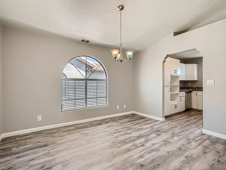 1411 Santa Margarita St #H — Photo 9