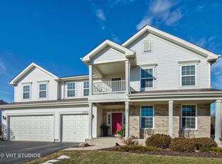 6700 Waterford Dr, McHenry, IL 60050