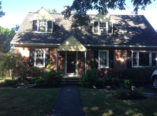 37 Pointview Dr, Troy, NY 12180