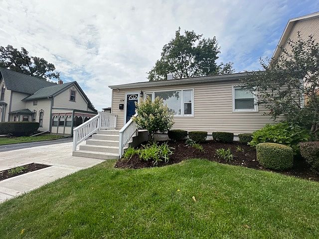1st image of 124 S Hickory Ave