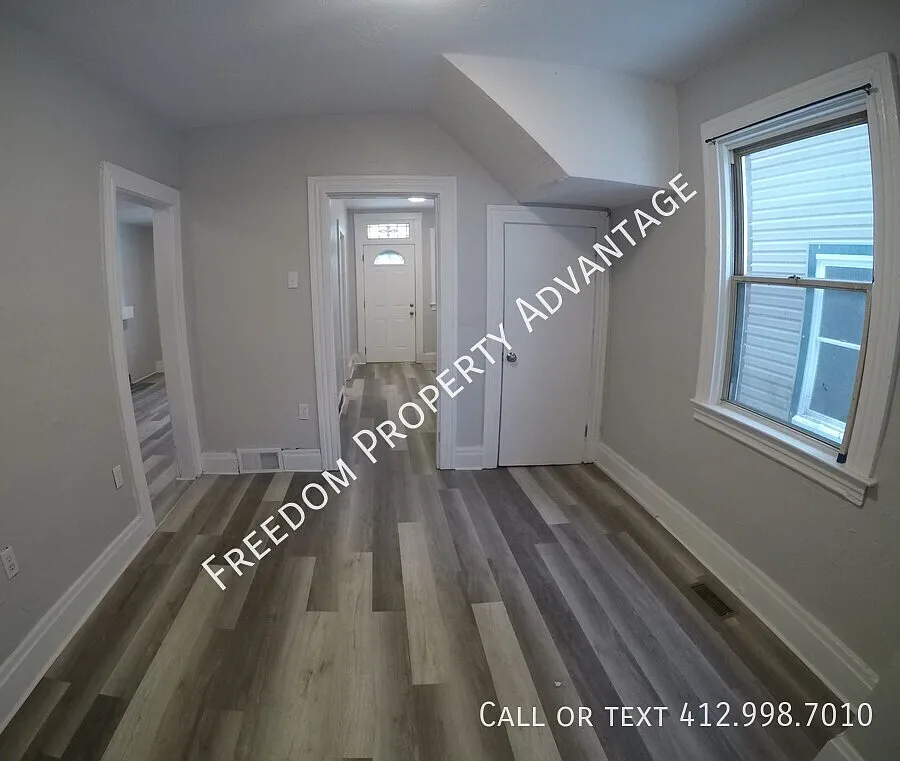 429 Elk St — Photo 4