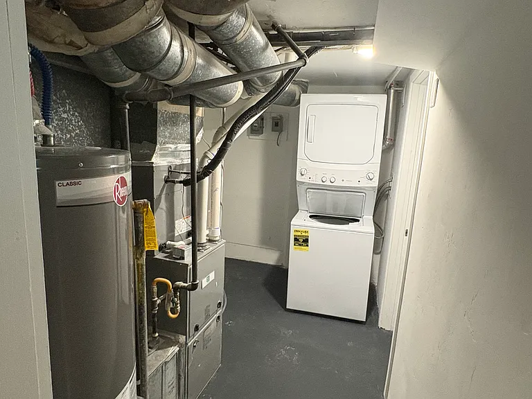 25 S 200 W #BASEMENT — Photo 7