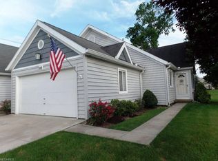 1245 Canyon View Dr, Northfield, OH 44067