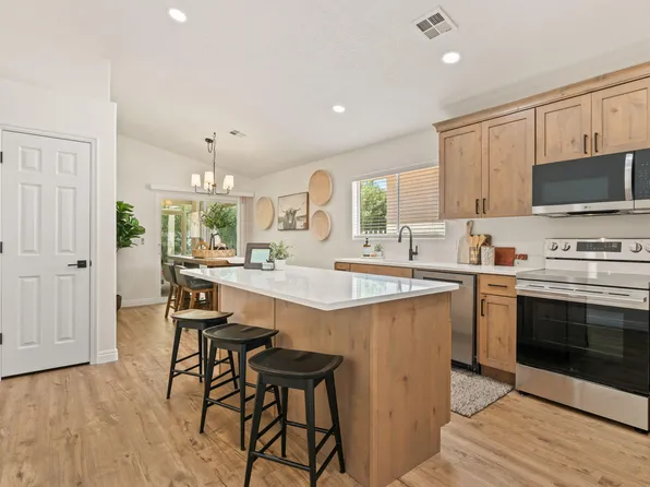 504 E Telegraph St Unit 14, Washington, UT 84780