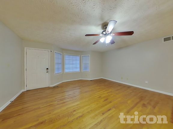2nd image of 15 Gregory Ln