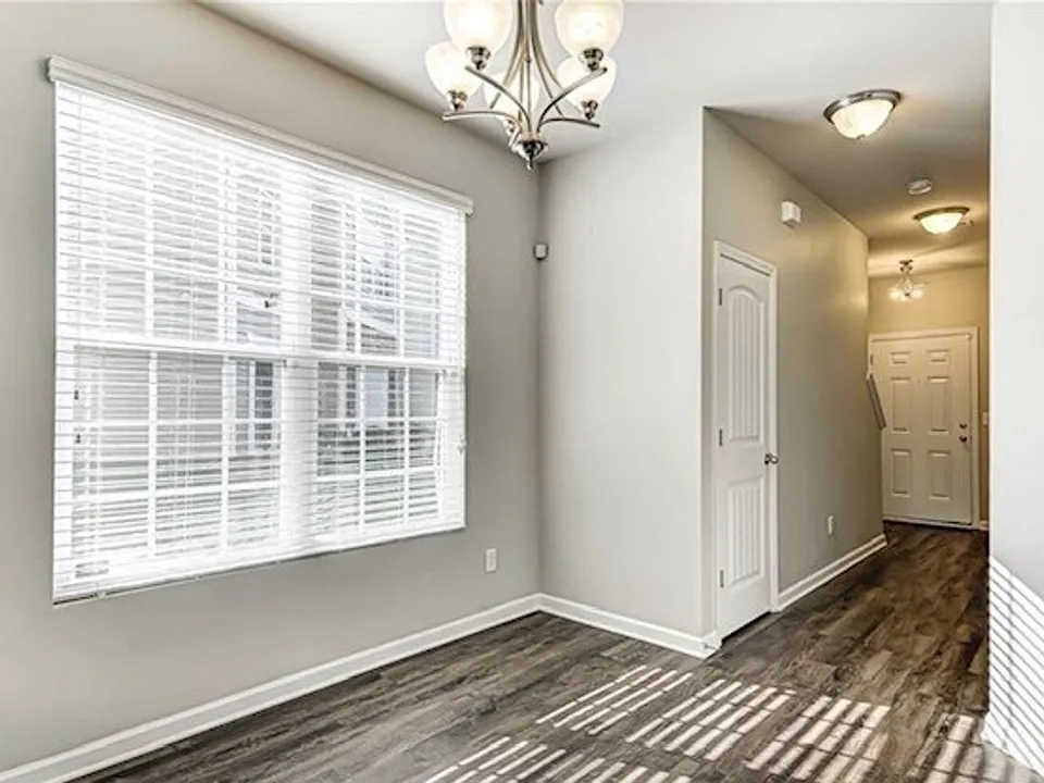 2437 Hartfield Cir