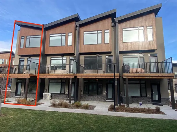81 S Royal Elm Grn NW, Calgary, AB T3G 0G8