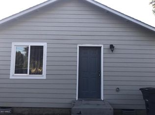 328 N 11th St, Sunnyside, WA