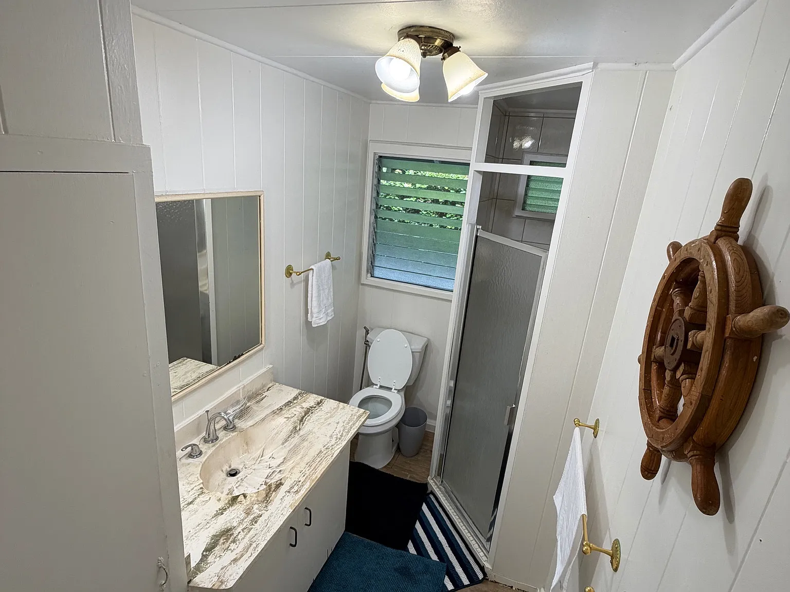 3 bed, 3200 sqft, $1,700 — Photo 1