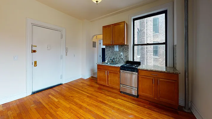 Rented by Bond New York | media 11