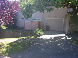 2601 W Crockett St, Seattle, WA 98199