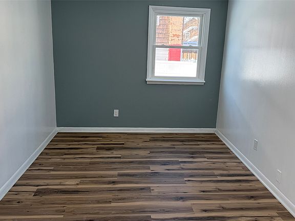 4th image of 108 S Loder Ave