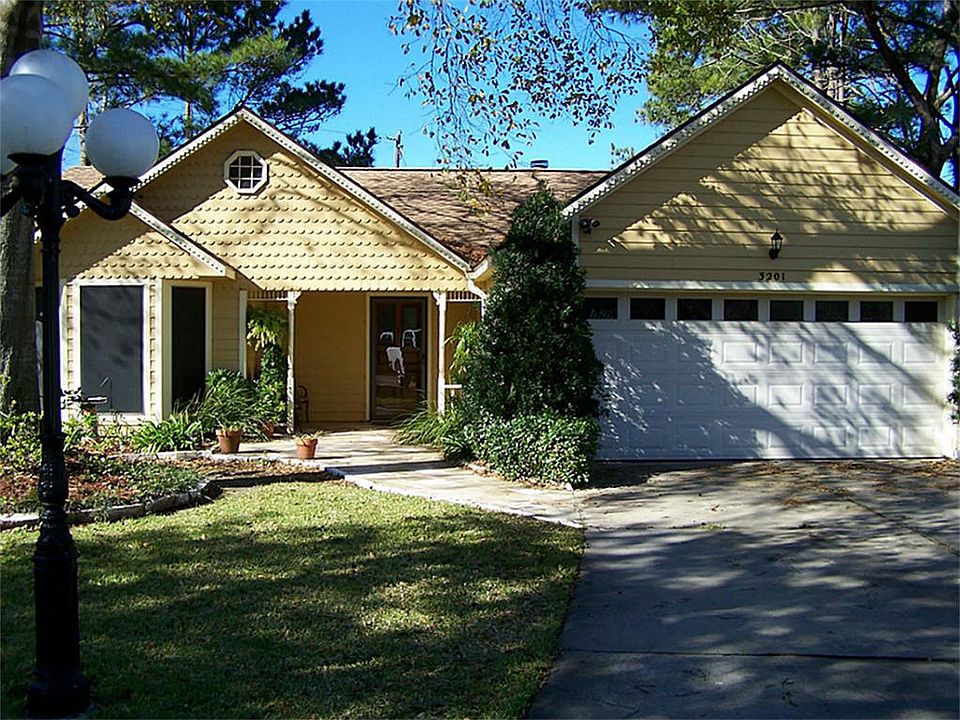 1st image of 3201 Edgewood Dr