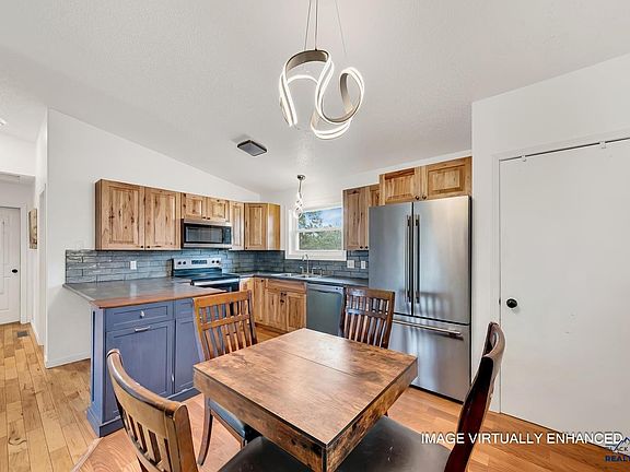 5th image of 4810 Sand Creek Ct
