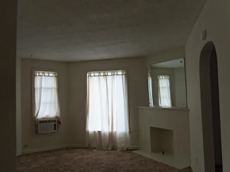 105 W 9th Ave #B — Photo 3