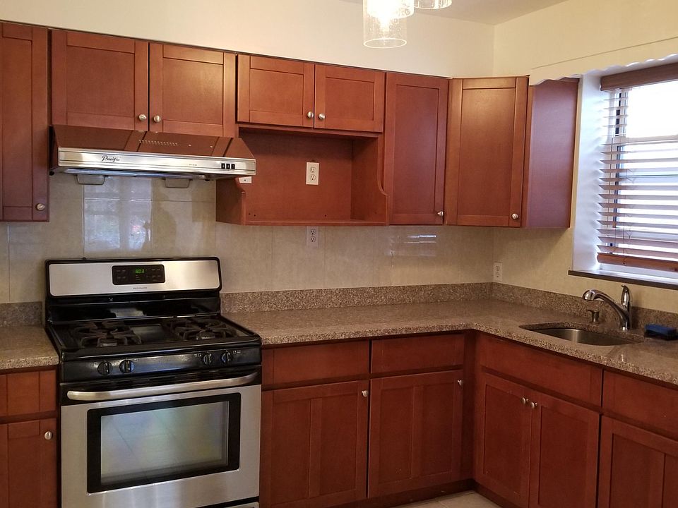1st image of 155 Bay 32nd St #1F