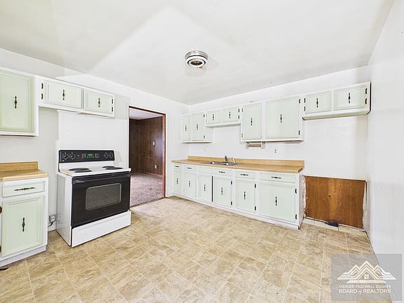 5th image of 2886 Rock Rd