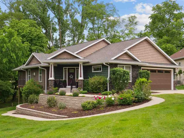 4010 Windham Woods Ct SE, Cedar Rapids, IA 52403