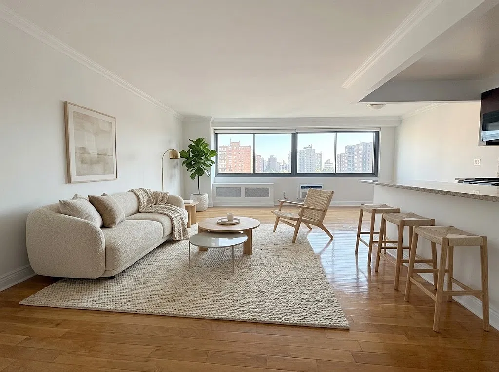 160 West 97th Street — Photo 1