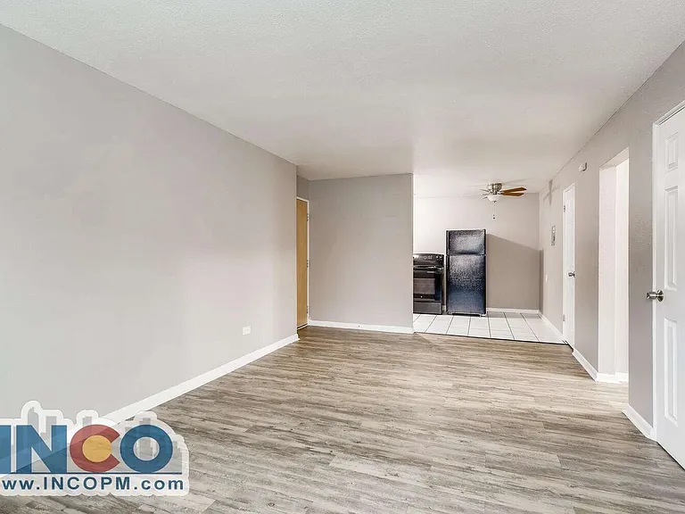 338 W Powers Ave #202 — Photo 2