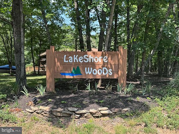 2nd image of LOT 42 Wades Run