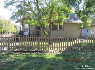 632 Park Pl, Salina, KS 67401