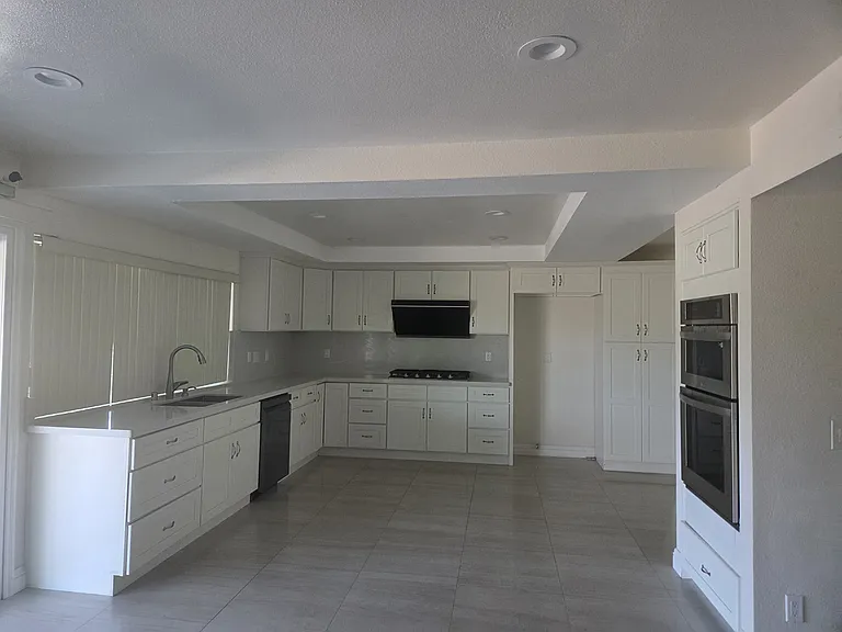 1472 Spruce Tree Dr — Photo 5