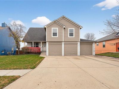 1103 NW Hickory Ct, Grain Valley, MO, 64029