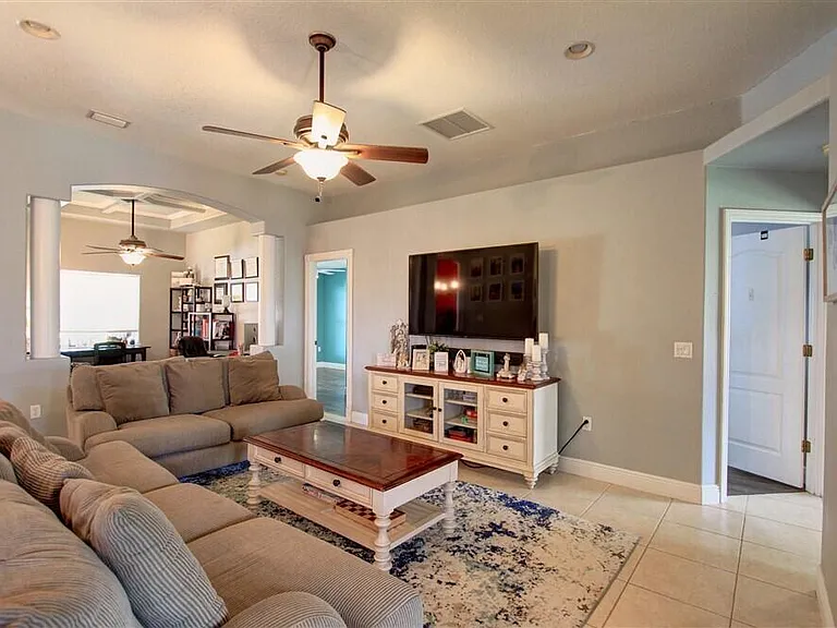 125 Palm Cir — Photo 9
