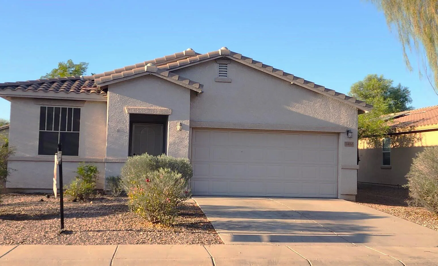 3 bed, 2.0 bath, 1914 sqft, $2,200 — Photo 1