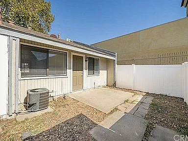1965 Coulston St #1 — Photo 15