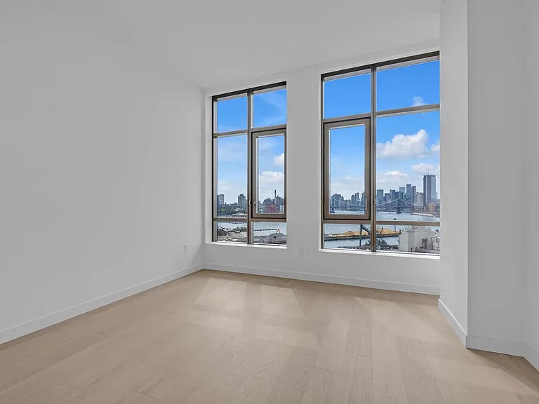 480 Kent Ave #14C — Photo 5