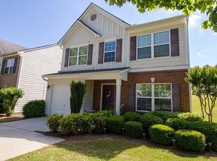 9458 Lakeview Rd, Union City, GA 30291