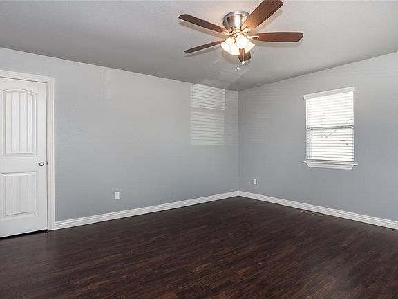 4th image of 808 E Central Ave